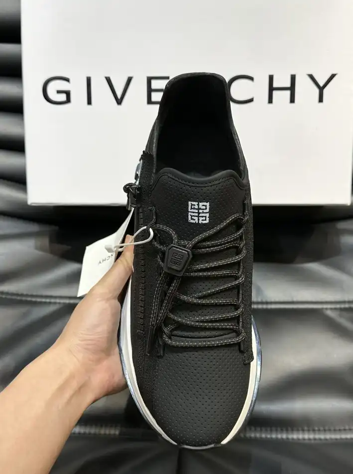 hype Givenchy Sneakers