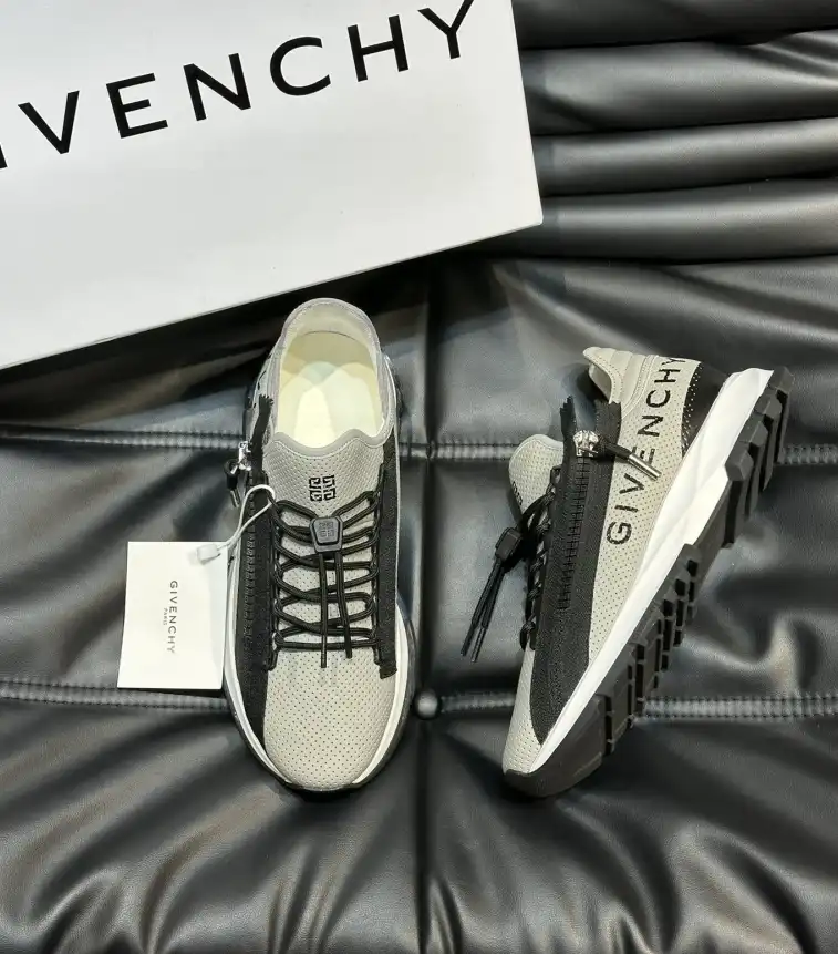 hype Givenchy Sneakers