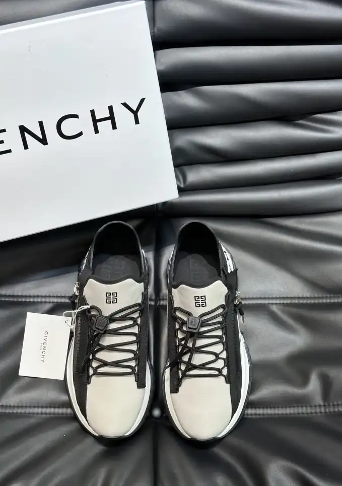 hype Givenchy Sneakers