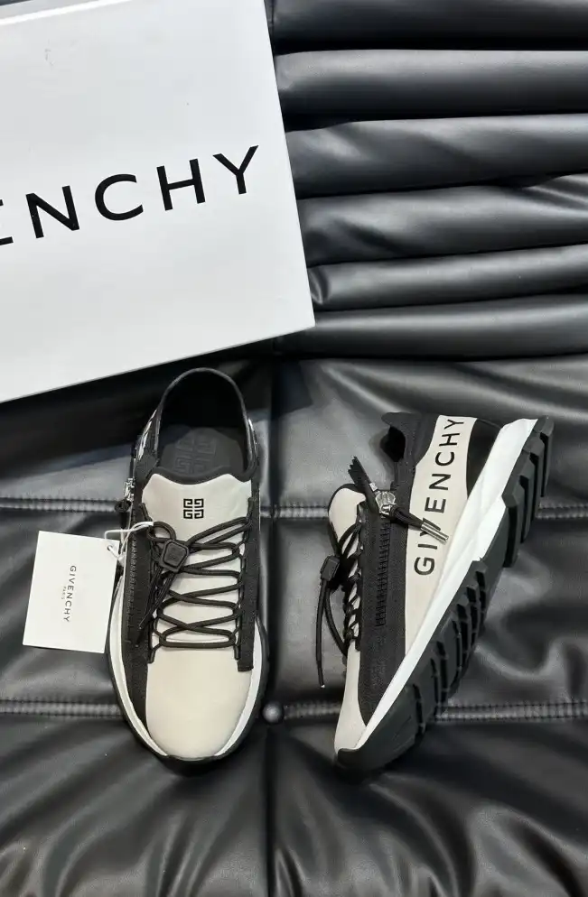 hype Givenchy Sneakers