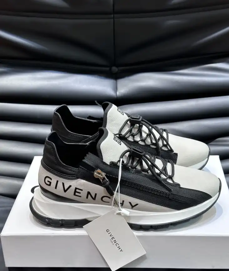 hype Givenchy Sneakers