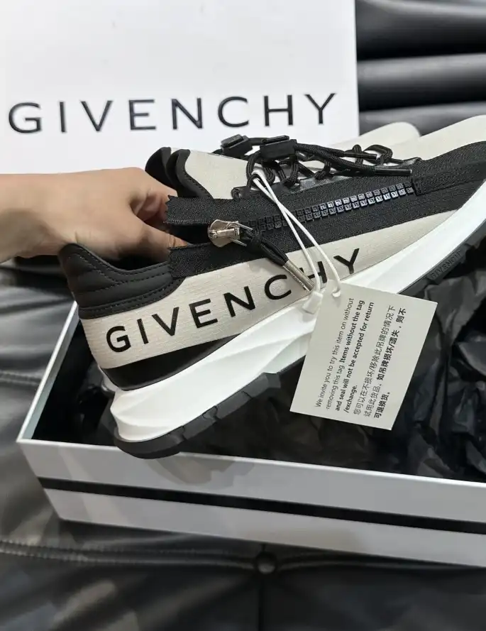 hype Givenchy Sneakers