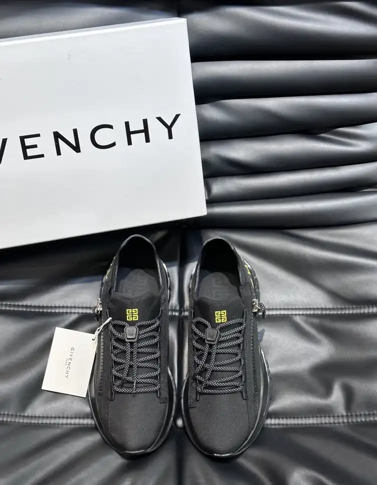 hype Givenchy Sneakers