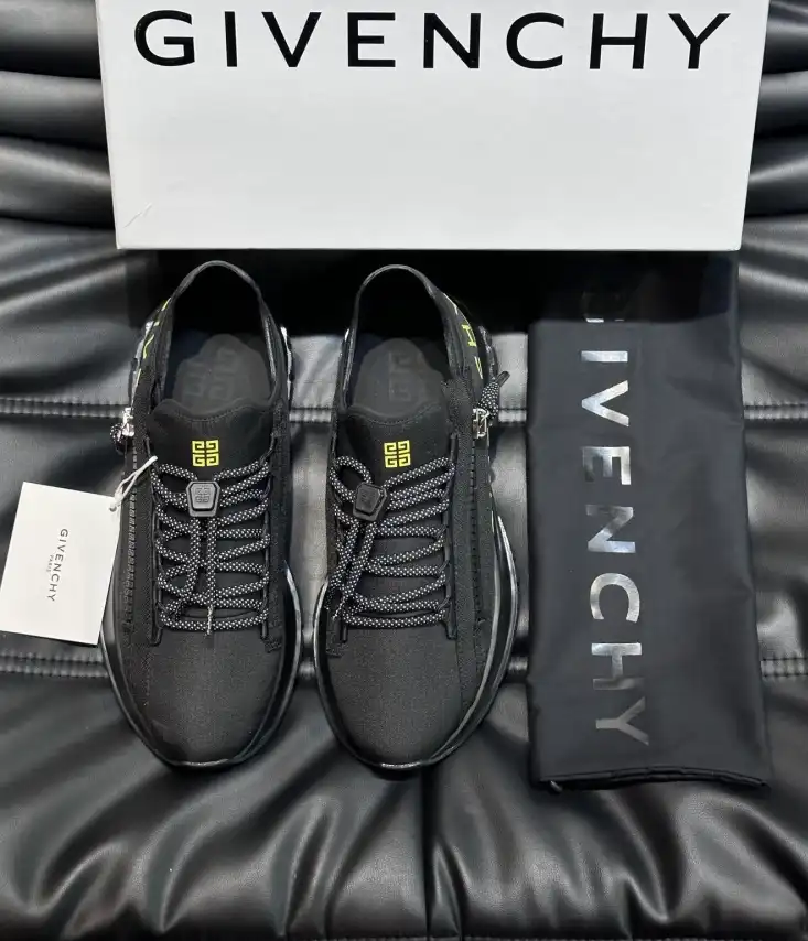 hype Givenchy Sneakers