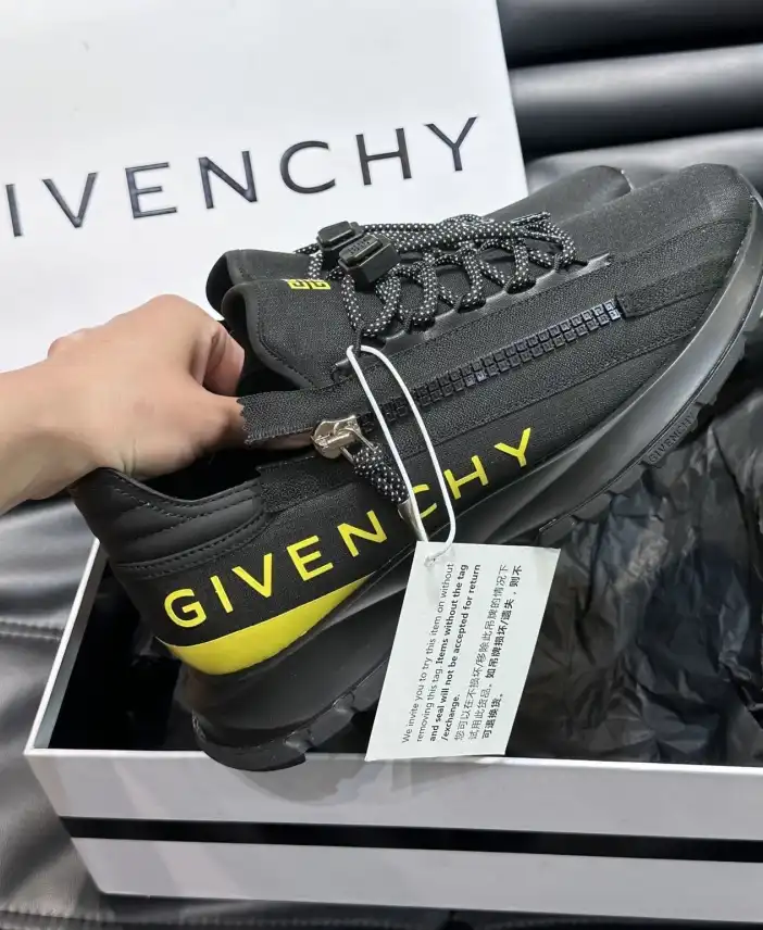 hype Givenchy Sneakers