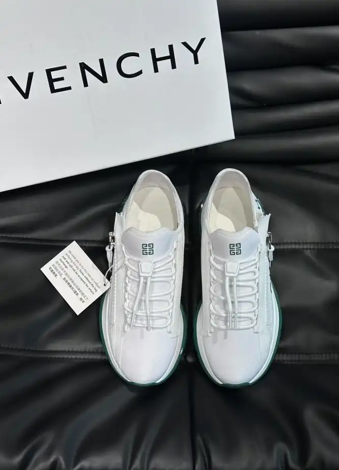 hype Givenchy Sneakers