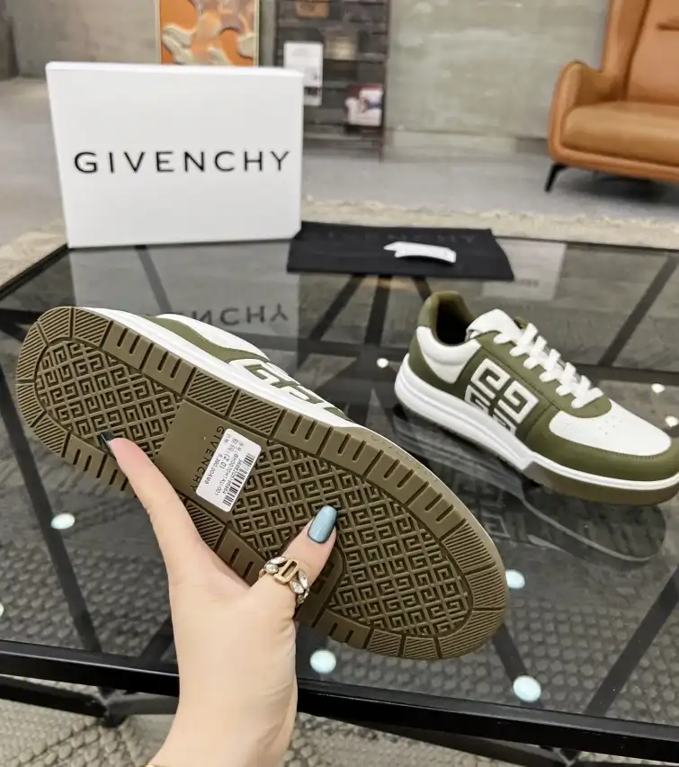 hype Givenchy Sneakers