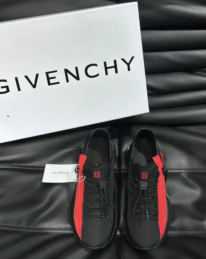 hype Givenchy Sneakers