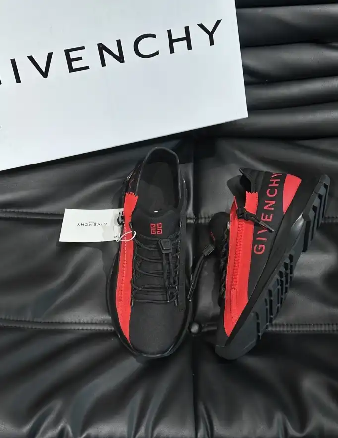 hype Givenchy Sneakers