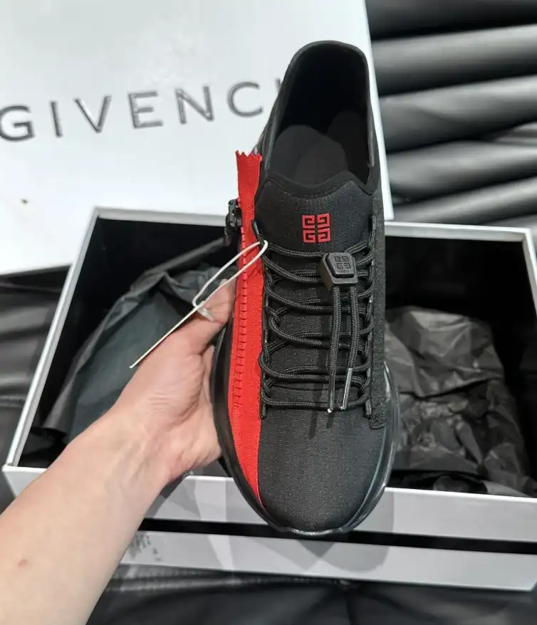 hype Givenchy Sneakers