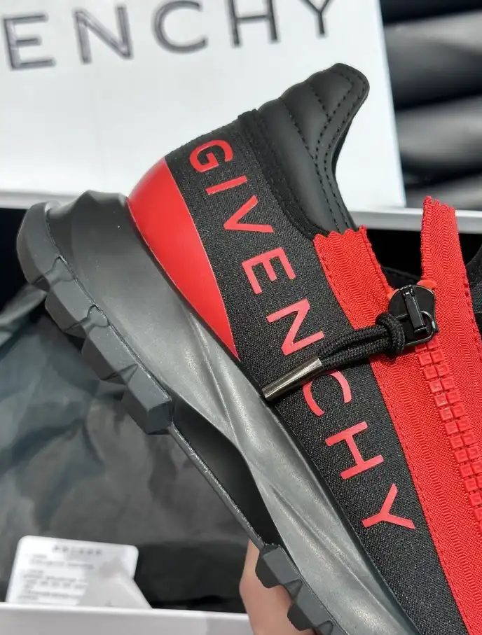 hype Givenchy Sneakers