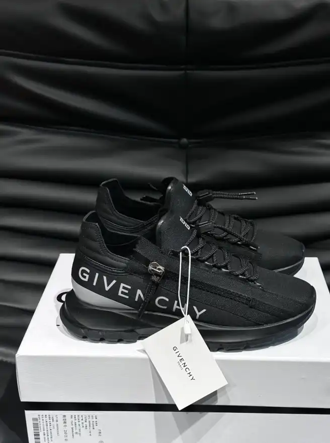 hype Givenchy Sneakers