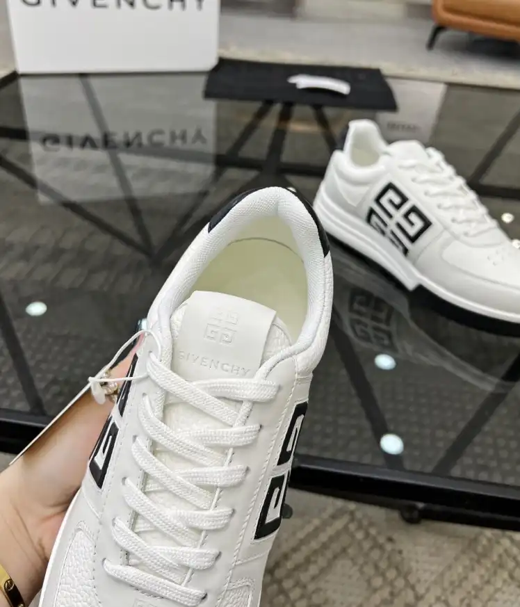 hype Givenchy Sneakers