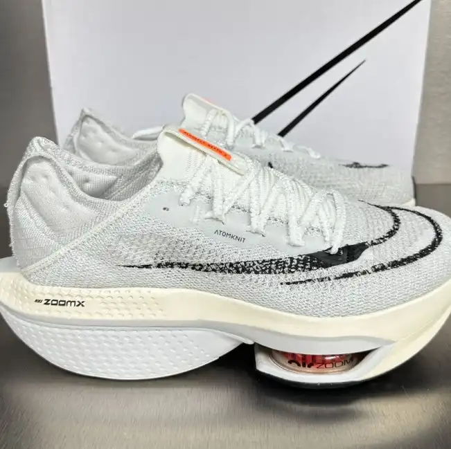 hype Nike Sneakers