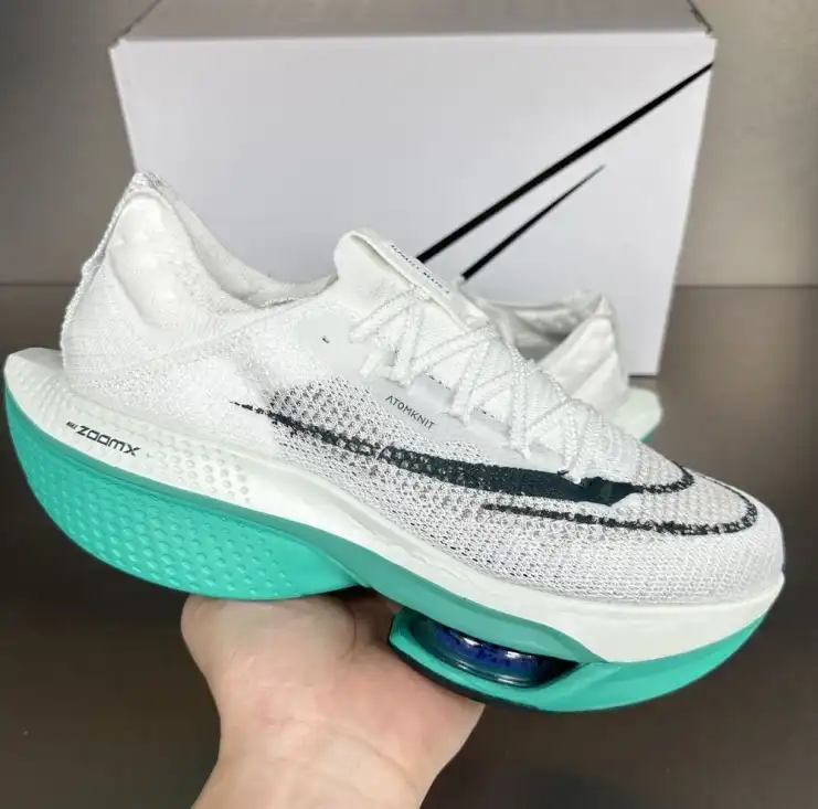 hype Nike Sneakers