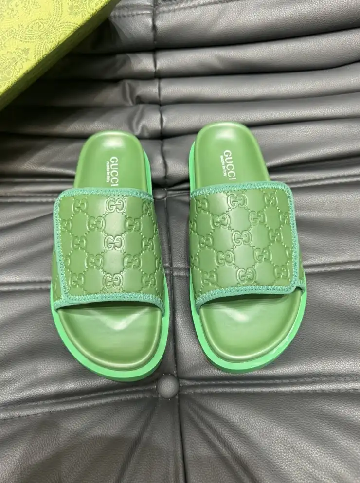 hype Gucci Slippers