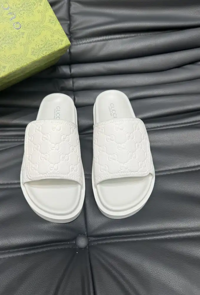 hype Gucci Slippers