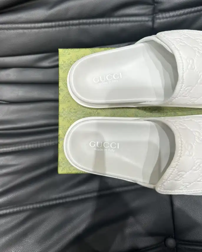 hype Gucci Slippers