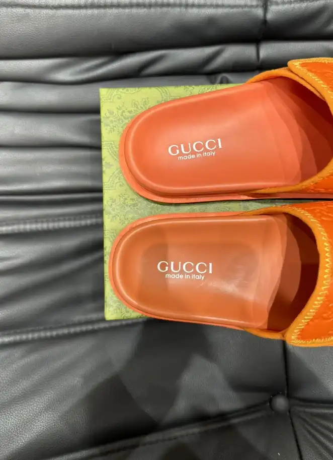 hype Gucci Slippers