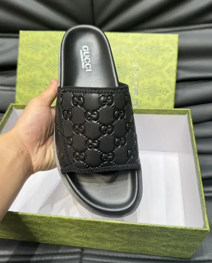 hype Gucci Slippers