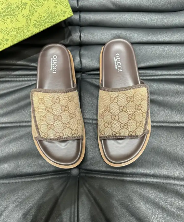 hype Gucci Slippers