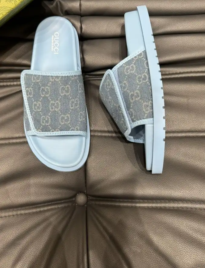 hype Gucci Slippers