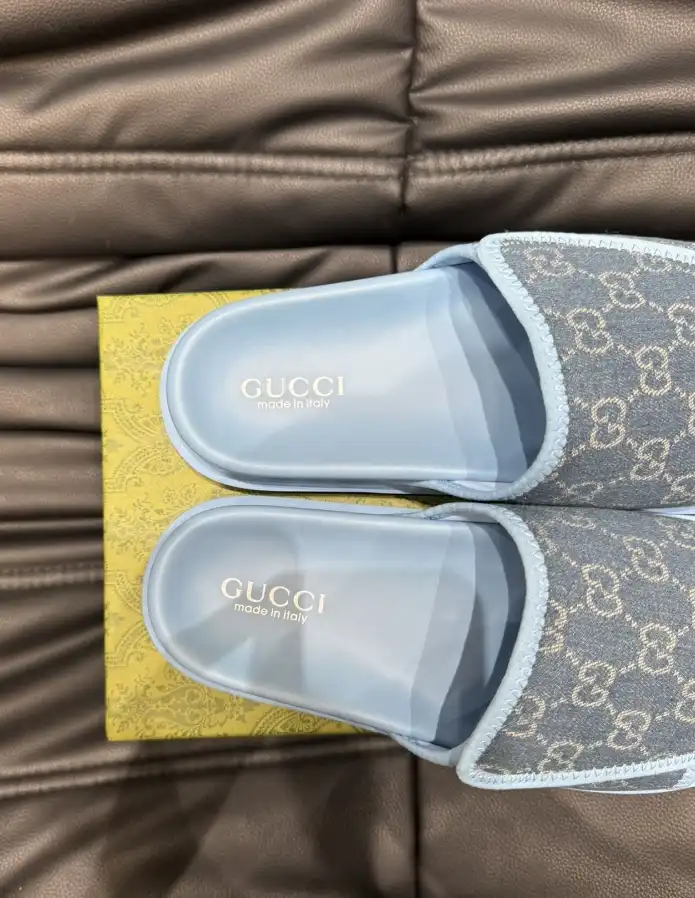 hype Gucci Slippers