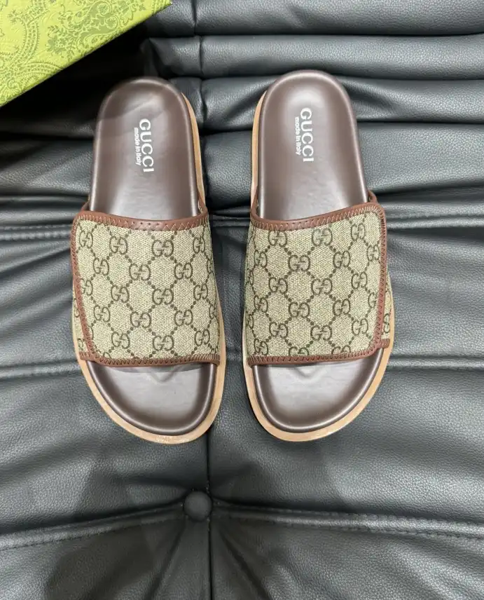 hype Gucci Slippers