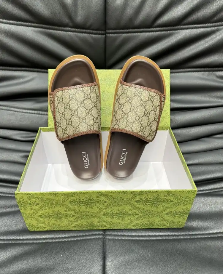 hype Gucci Slippers