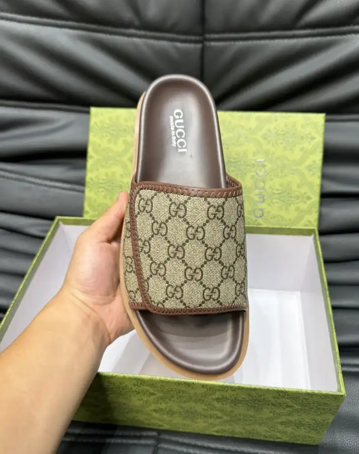 hype Gucci Slippers