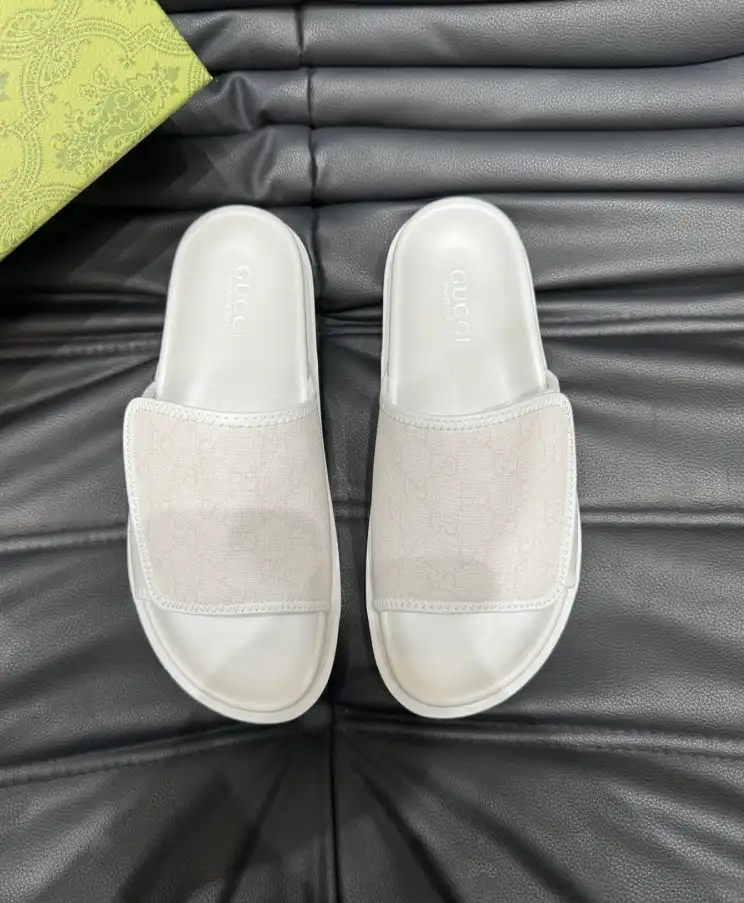 hype Gucci Slippers