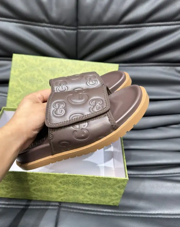 hype Gucci Slippers