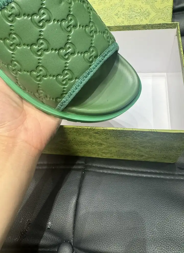 hype Gucci Slippers