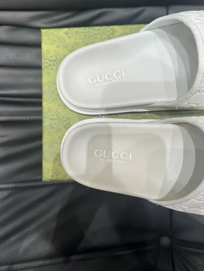 hype Gucci Slippers