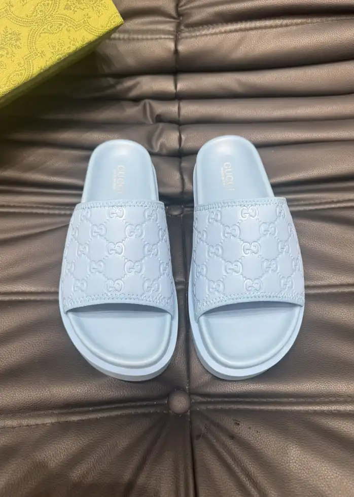 hype Gucci Slippers