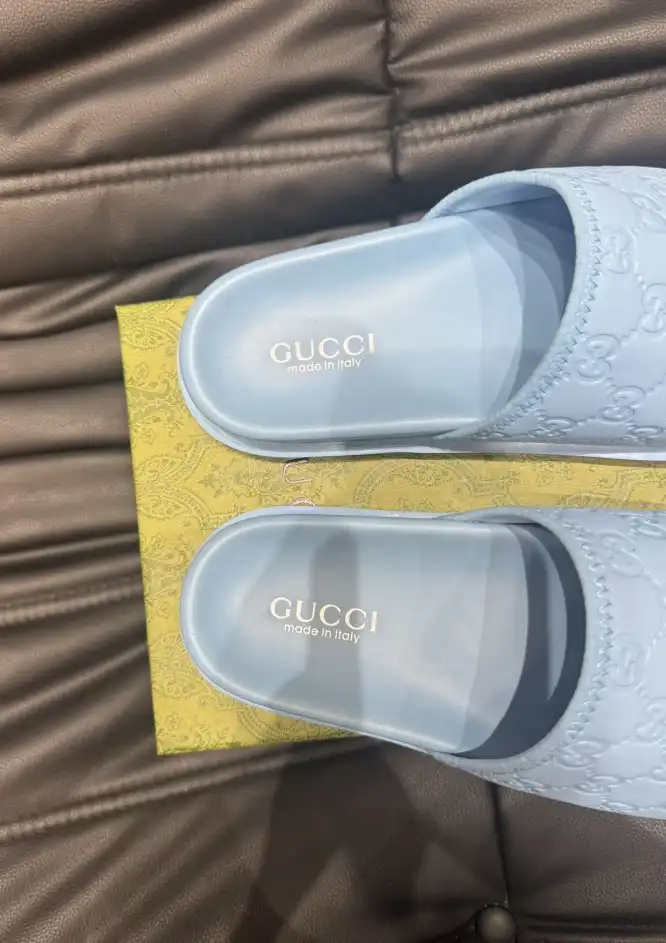 hype Gucci Slippers