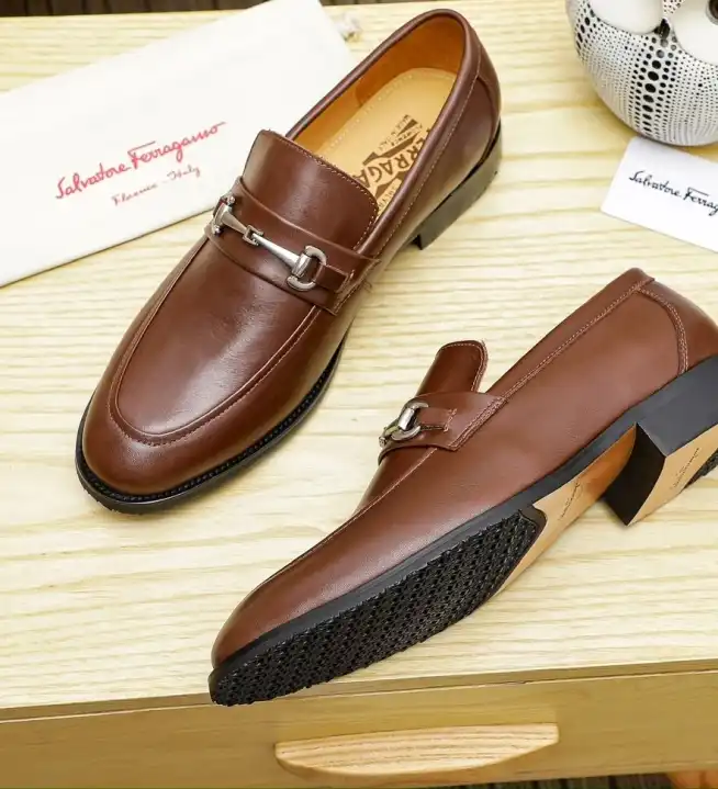 hype Ferragamo Leather Shoes