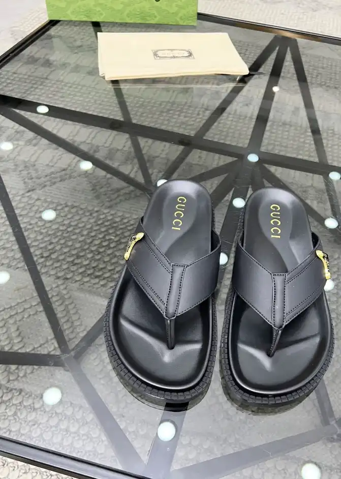 hype Gucci Slippers