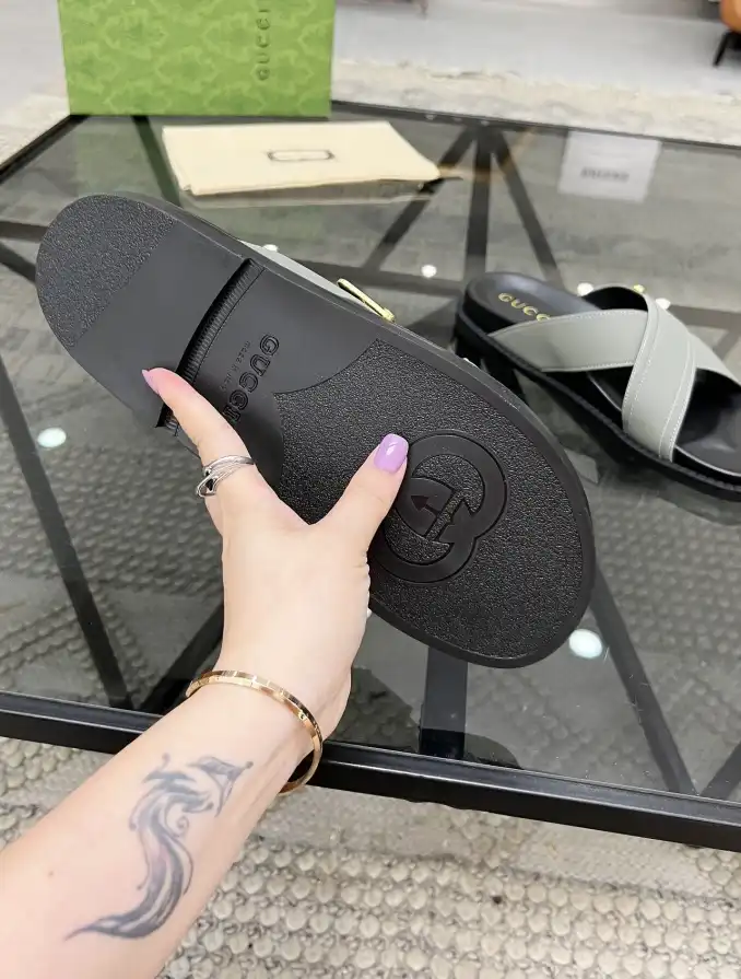 hype Gucci Slippers