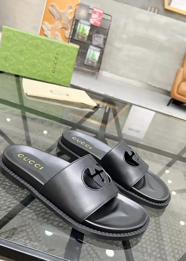 hype Gucci Slippers