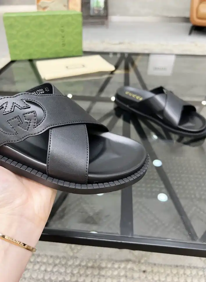 hype Gucci Slippers