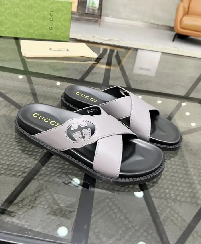 hype Gucci Slippers