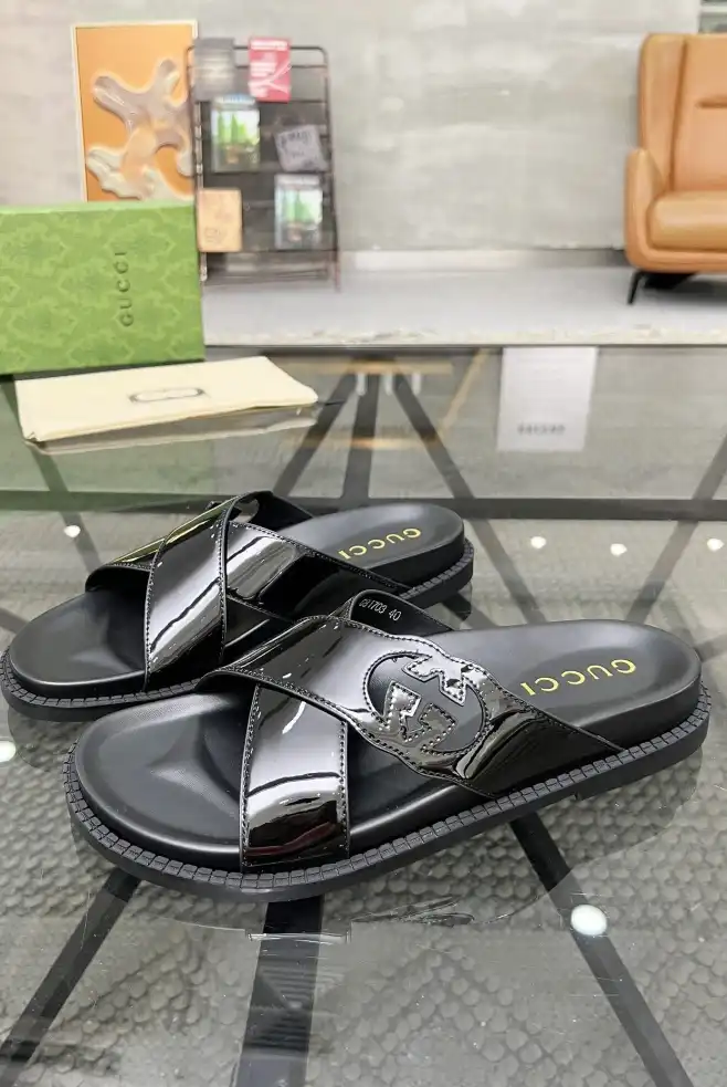 hype Gucci Slippers