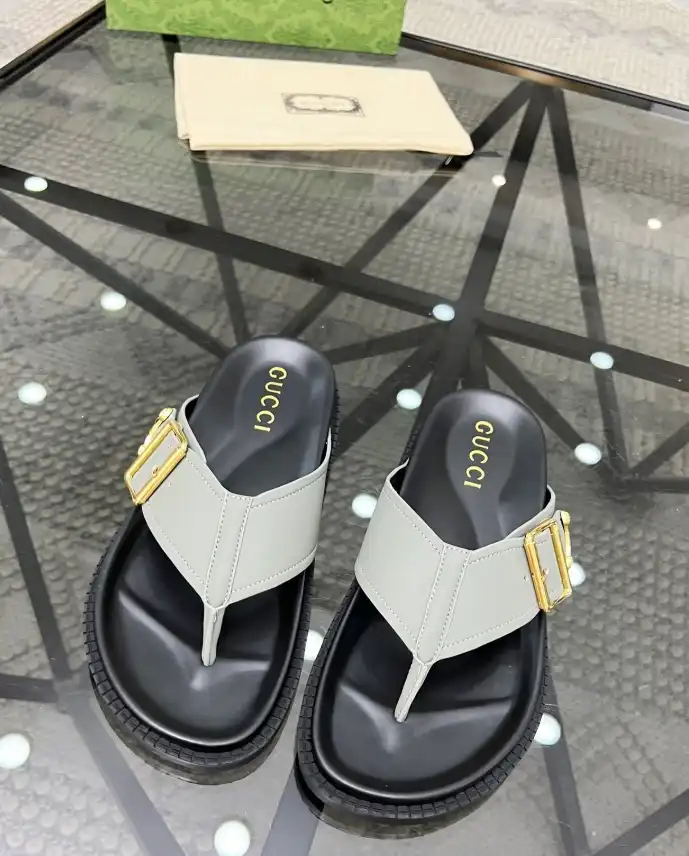 hype Gucci Slippers