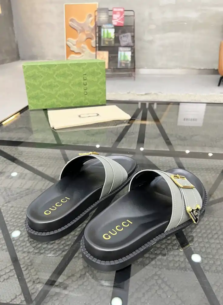 hype Gucci Slippers