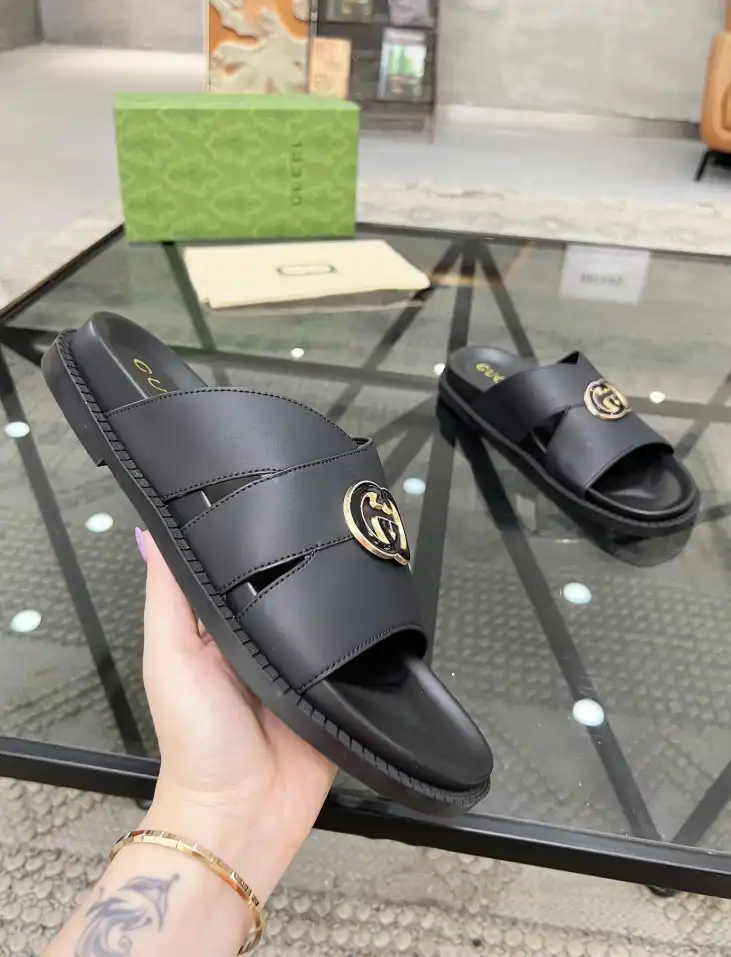 hype Gucci Slippers