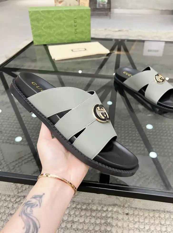 hype Gucci Slippers