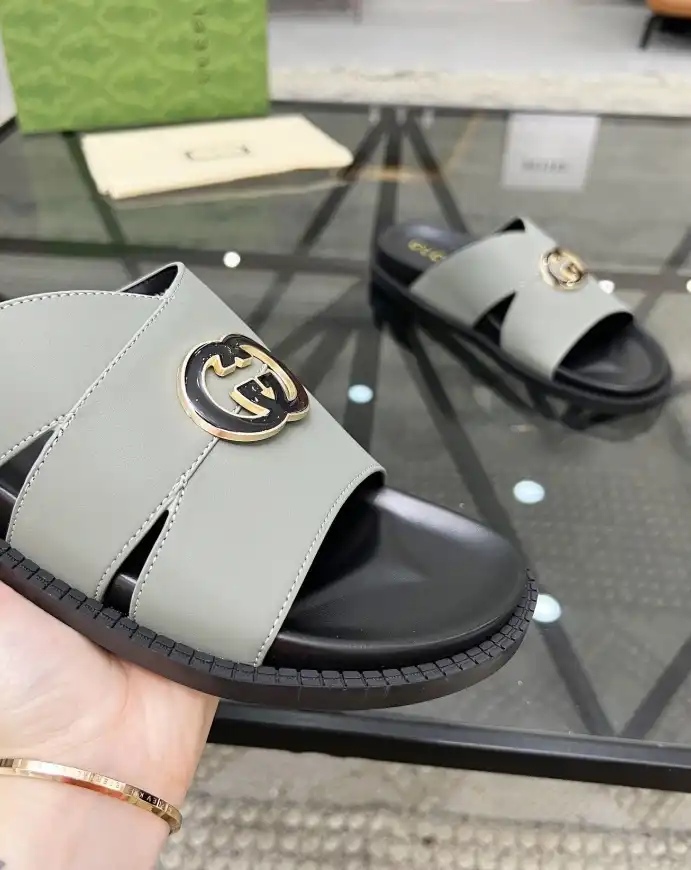 hype Gucci Slippers