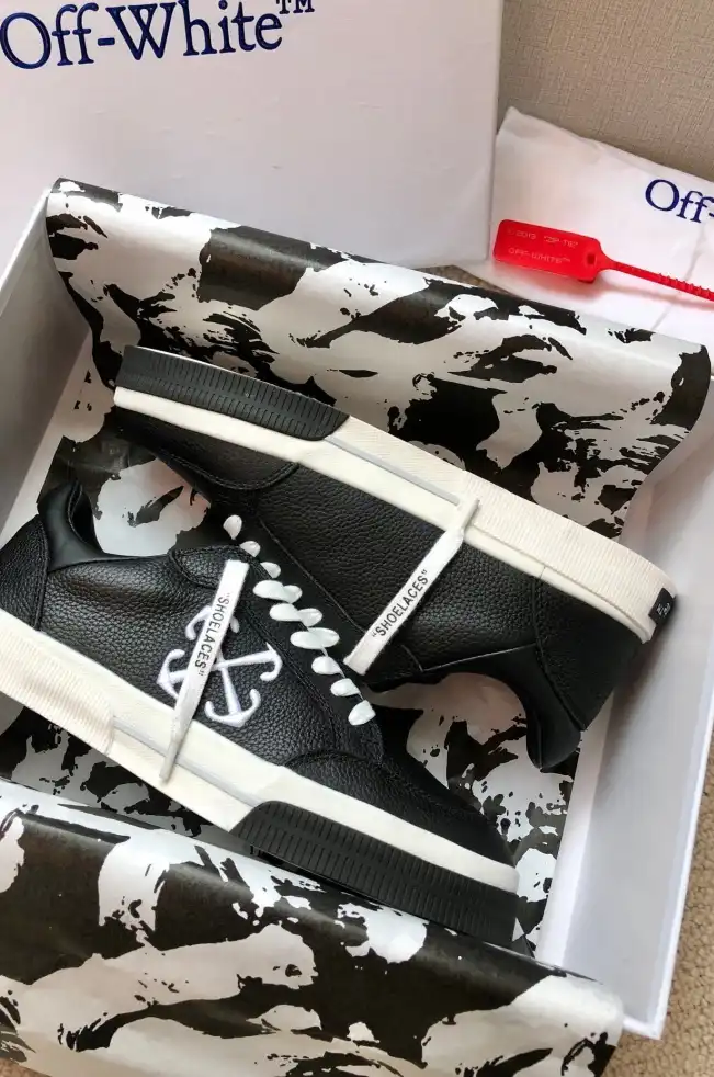 hype Off-White Sneakers