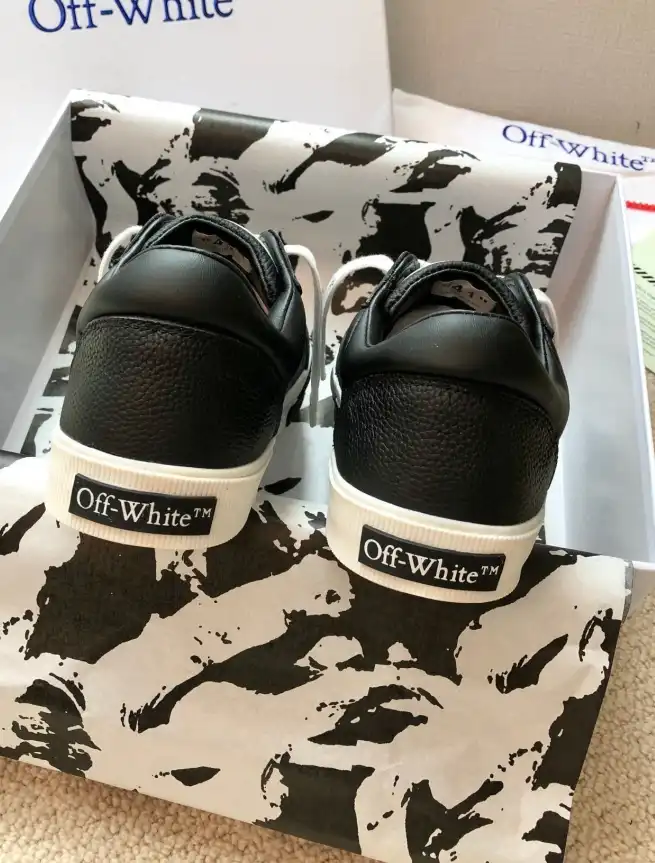 hype Off-White Sneakers